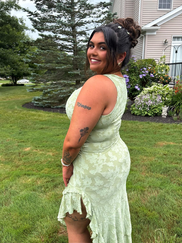 Mackenzie wearing Reloura