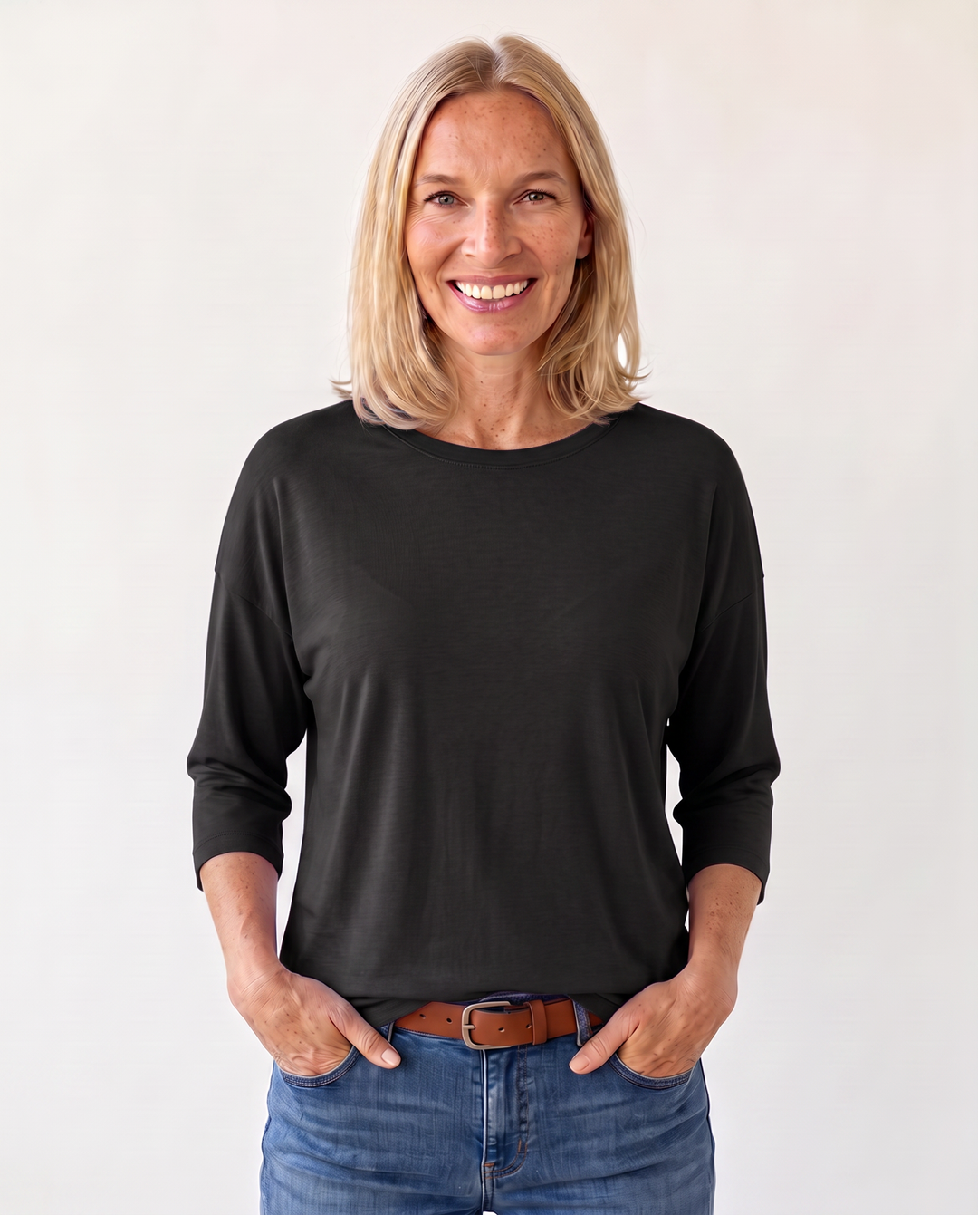 Louisa Prentice | Round Neck Three-Quarter Sleeve Top