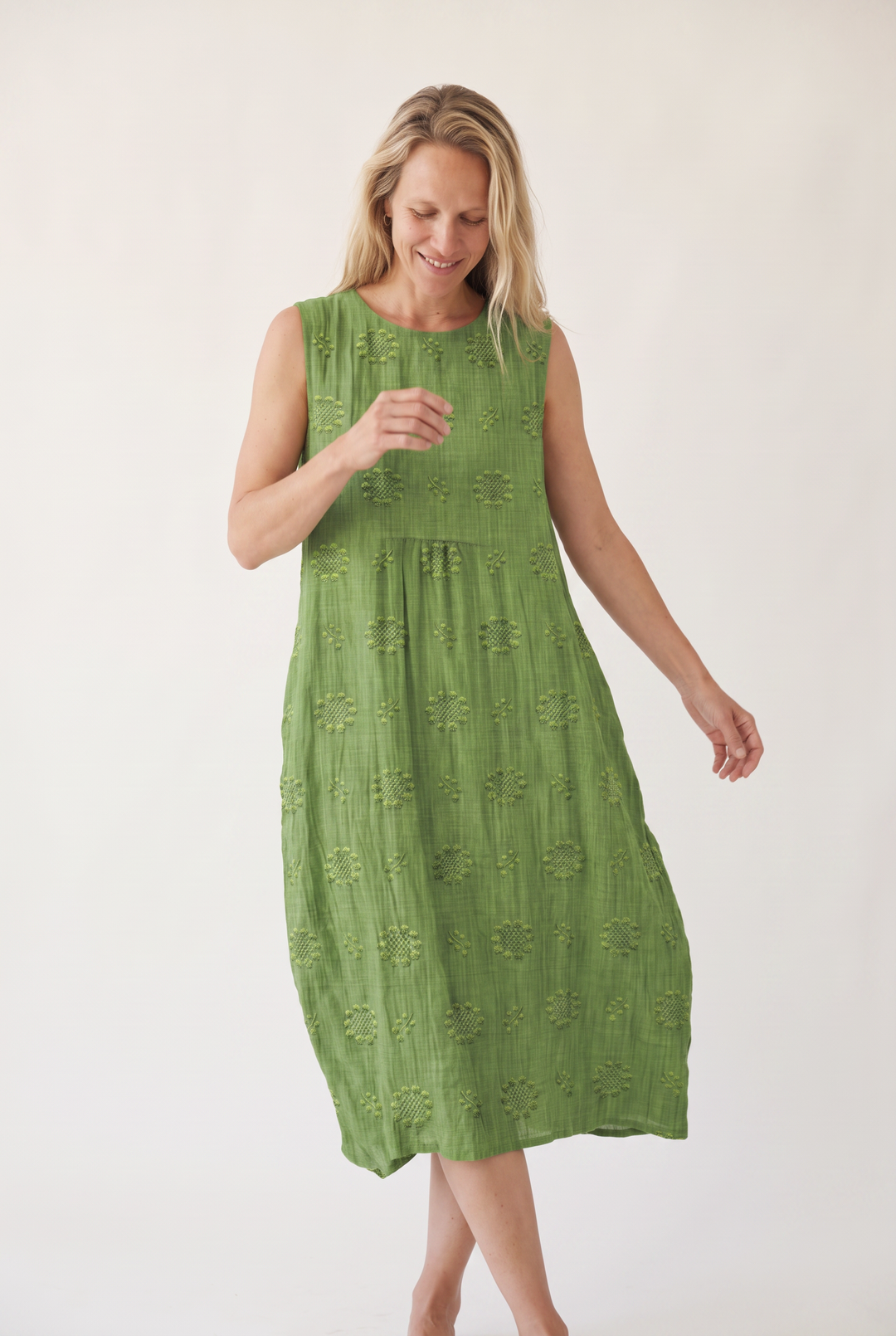 Marceline Auberon | Textured Embroidered Sleeveless Midi Dress